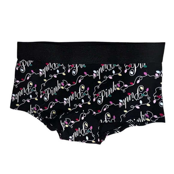 ❤️ VS-PINK Holiday Shorties - Picture 3 of 4